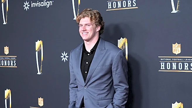 Browns LB Carson Schwesinger already near top of NFL, compared to Hall of Famer