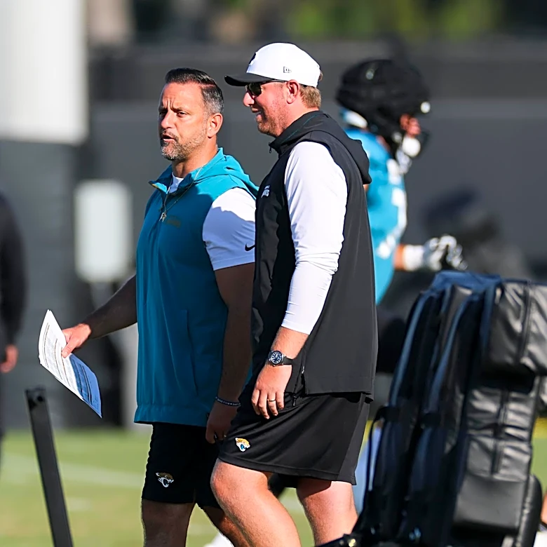 Jaguars Reacts Survey: Will the defense out-rank the offense again?