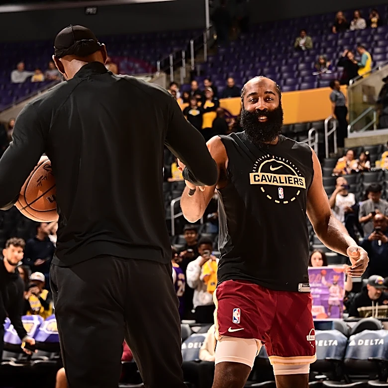 There is reportedly ‘no animosity’ between James Harden and LeBron James