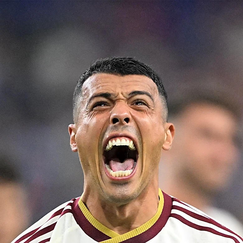 Thursday Flakes: World Cup Final Set, The Open Begins and More