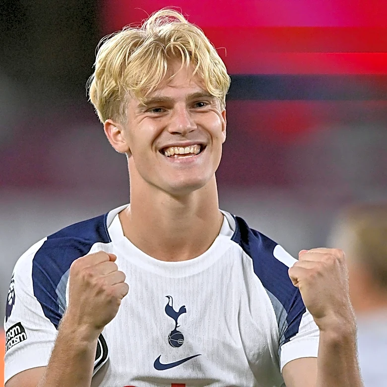 Forest have £38m bid for Lucas Bergvall rejected, expected to bid again