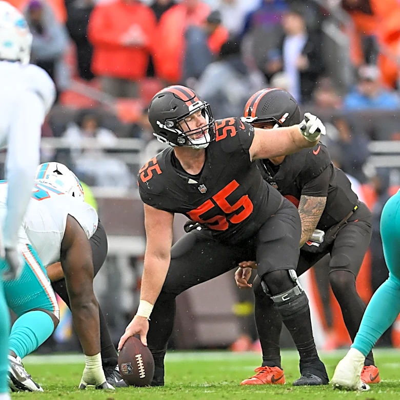 Commanders News: Should Washington be talking to Center Ethan Pocic?