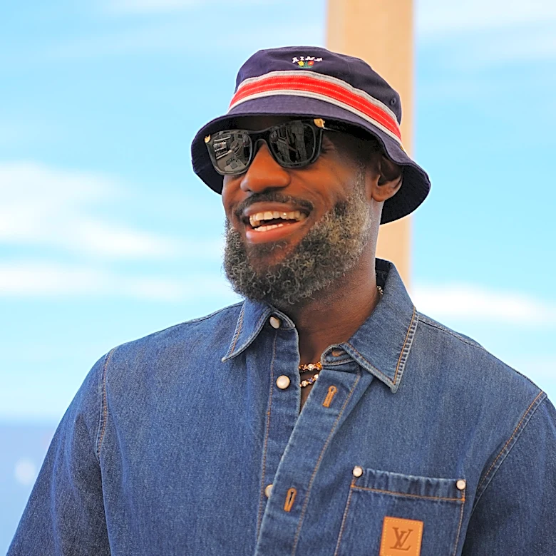 Pickleball Player Links LeBron James with Tom Dundon, Trail Blazers in Free Agency