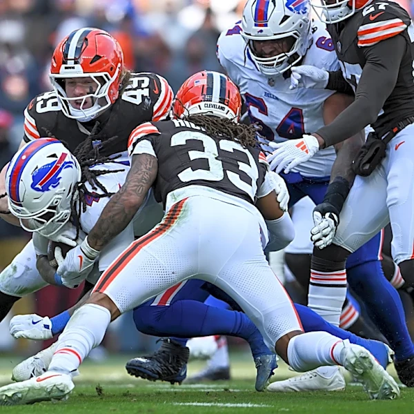 Sophomore Slump: Can Browns LB Carson Schwesinger repeat his rookie success?