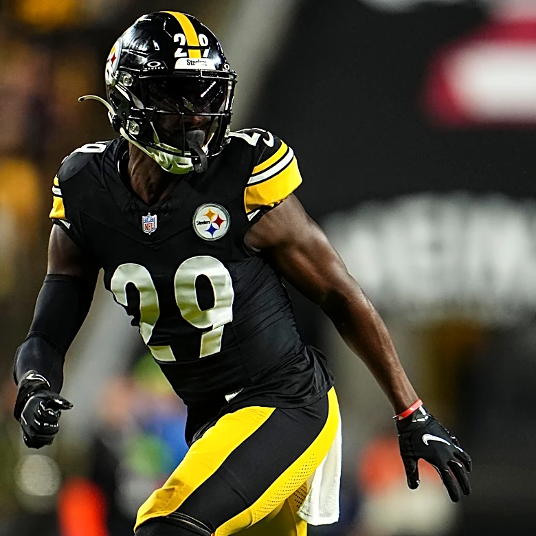 Former Steelers cornerback announces retirement