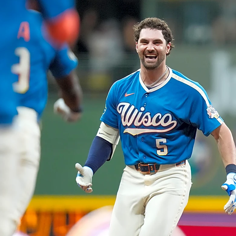 Garrett Mitchell provides heroics in thrilling Brewers 2-1 walk-off victory