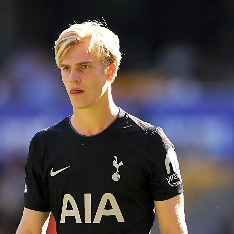 Tottenham Rejects Newcastle’s €54 Million Lucas Bergvall Offer