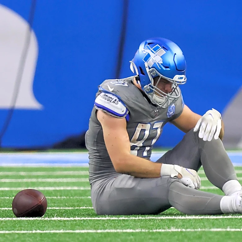 Sam LaPorta joins NFLPA in call for natural grass fields in all NFL stadiums