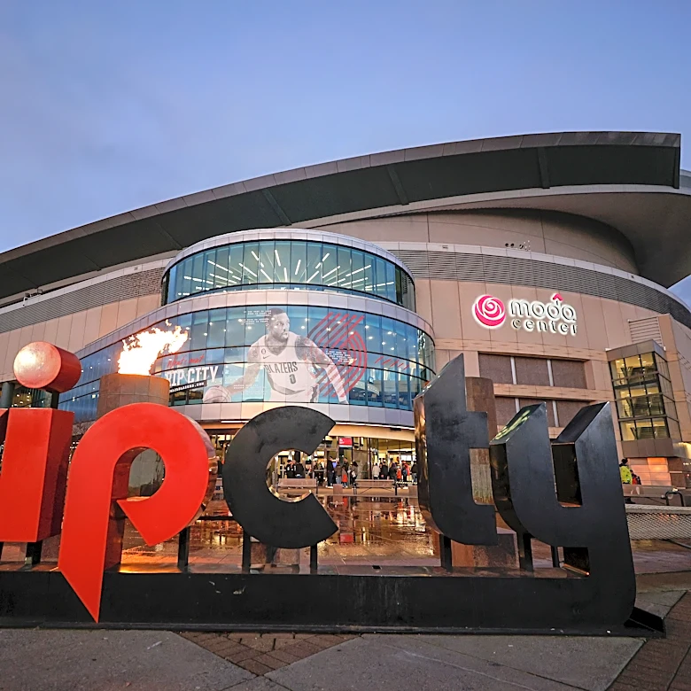 Mayors From Portland-Area Cities Call on City to Complete Moda Center Deal
