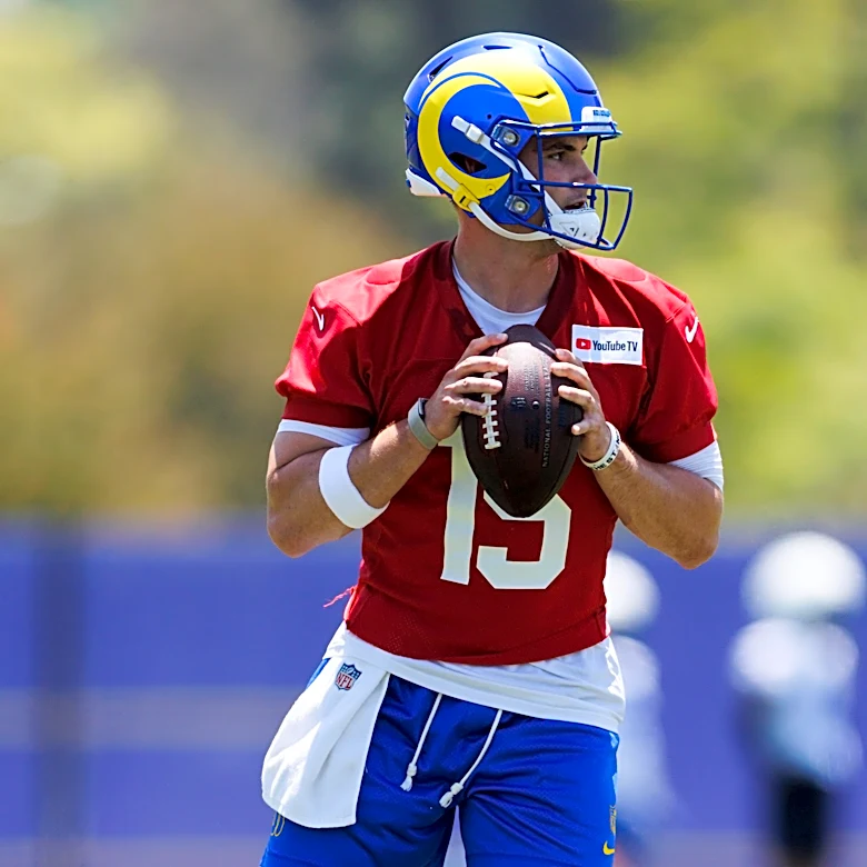 The Rams aren’t alone waiting to sign their quarterback draft pick