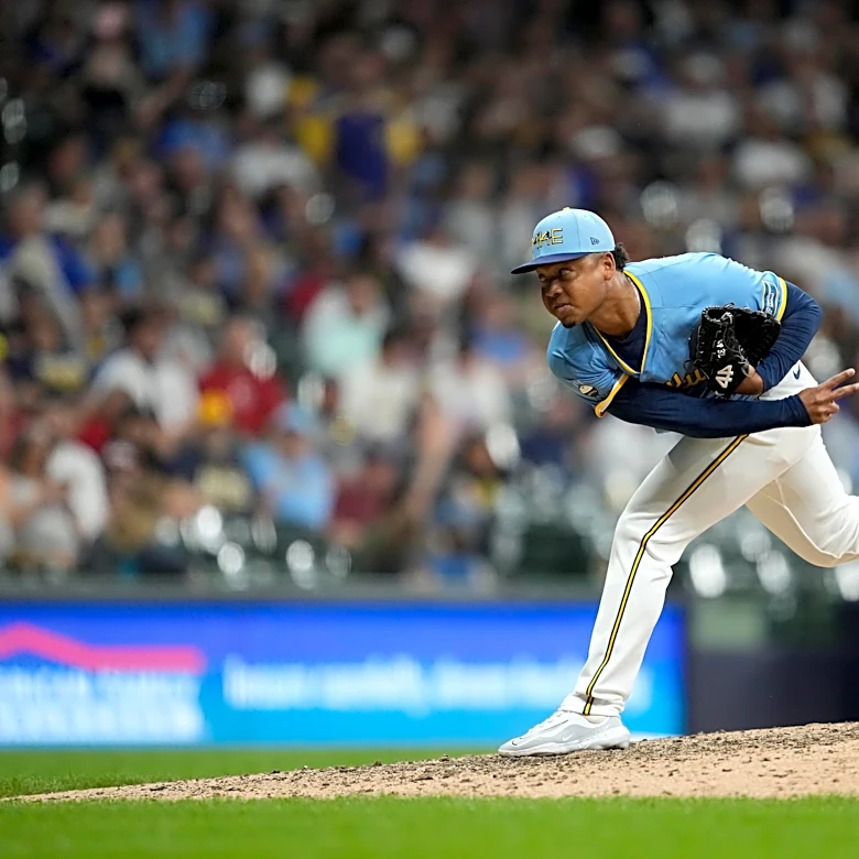 Braves option Owen Murphy, select Elieser Hernandez