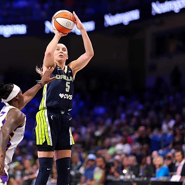 Wings vs. Sparks Recap: Dallas outlasts Los Angeles despite late injury to Paige Bueckers, 90-82
