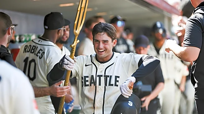 Mariners carve out niche, win 6-3 over Giants