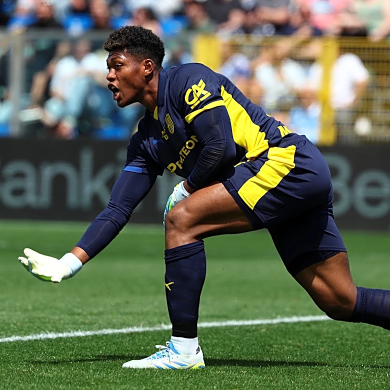 Newcastle Leads Race for Parma Goalkeeper Over Premier League Rival
