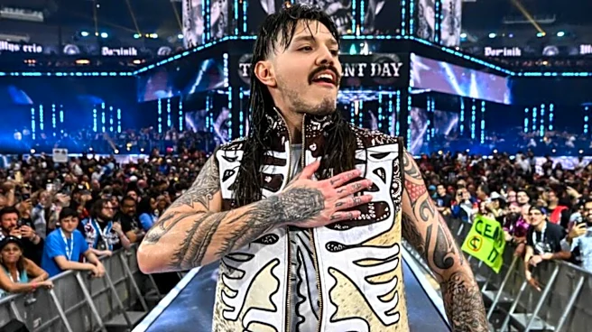 Dominik Mysterio flips off popular streamer who filmed Penta without his mask