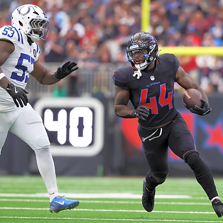 Texans’ fullback British Brooks unique position heading into training camp