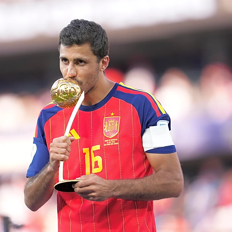 Florentino Pérez currently reluctant about Real Madrid signing Rodri -report