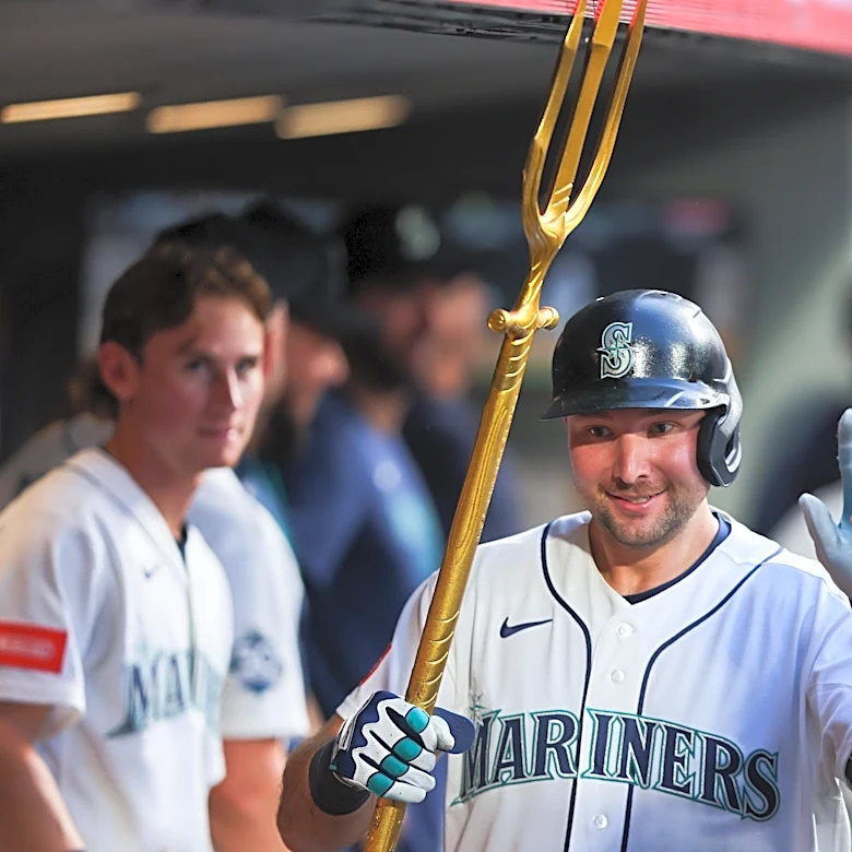 Mariners News: Cal Raleigh, J.P. Crawford, and Julio Rodriguez
