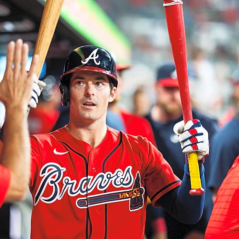 Mike Yastrzemski reinstated from injured list, Kyle Farmer released