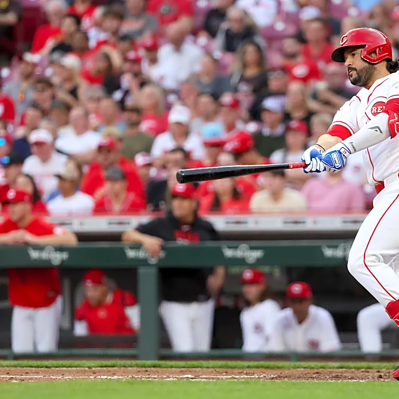 What to watch besides the Giants: Eugenio Suarez chases history