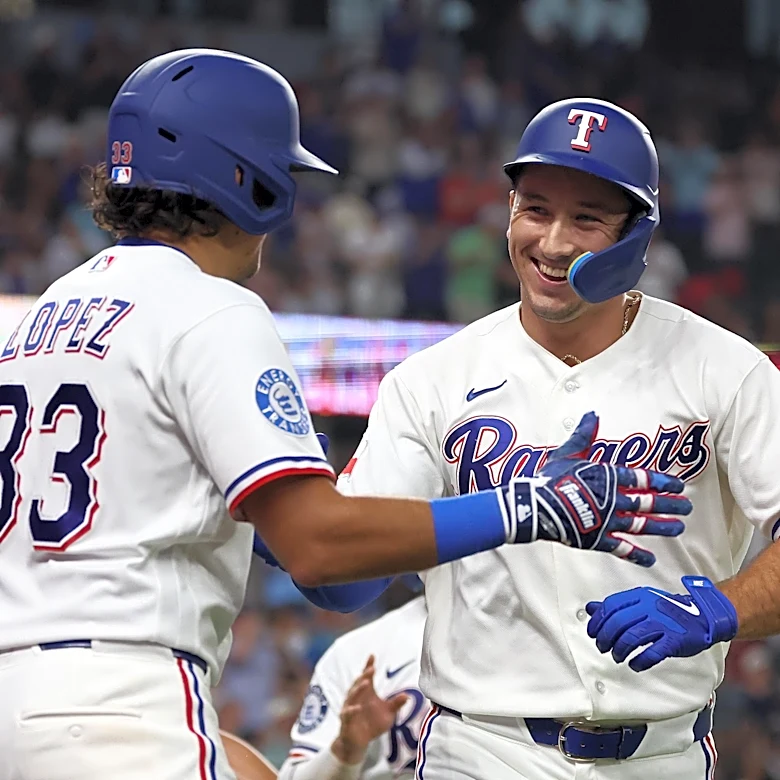 51-50 – Rangers rebound, wreck White Sox 10-0