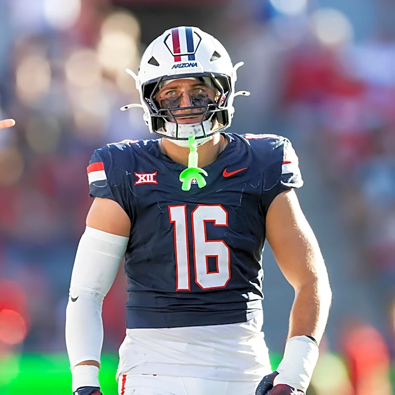 Patriots sign tight end, linebacker ahead of training camp