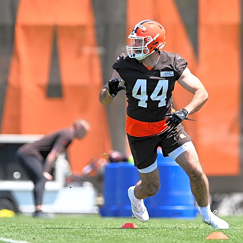 What signing Mitch Van Vooren and Riley Wilson means for the Patriots