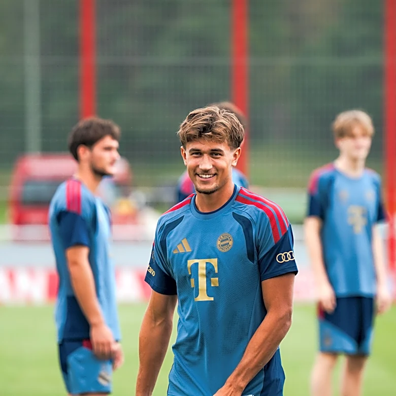 Uno for Ocho! Bayern Munich’s Tom Bischof gets strategic endorsement deal