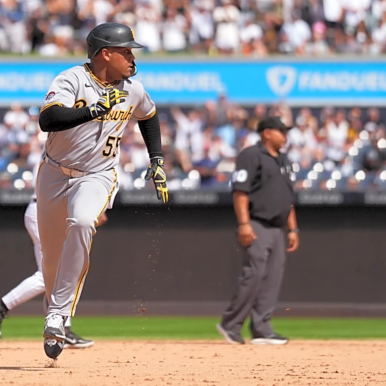 Pirates enter crucial Cubs series with wild card hopes very top of mind