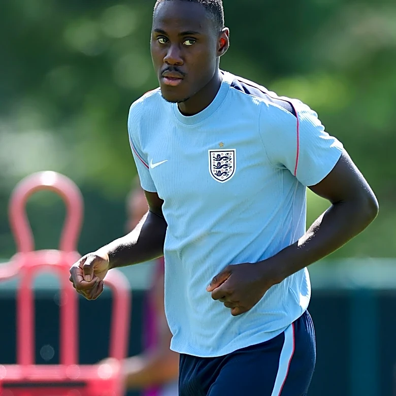 Como 1907 make ‘improved bid’ for Trevoh Chalobah — report