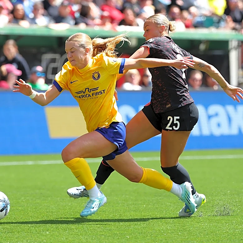 Portland Thorns forward Alexa Spaanstra headed to Utah Royals on permanent transfer