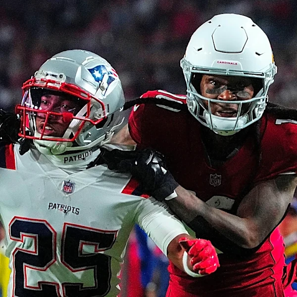 Patriots players react to DeAndre Hopkins working with coaching staff