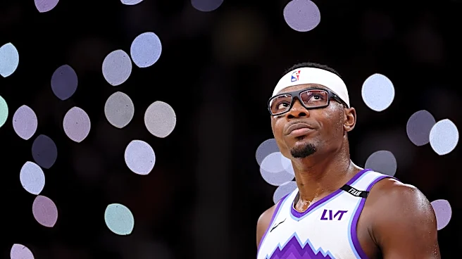 Rockets sign forward/center Oscar Tshiebwe