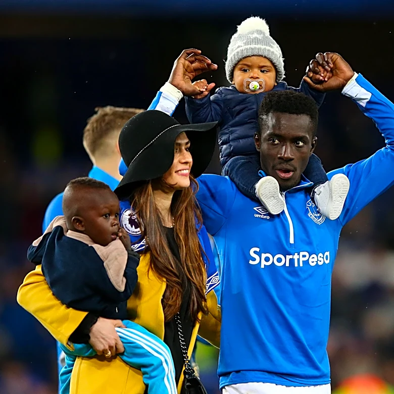 Everton lose veteran midfielder