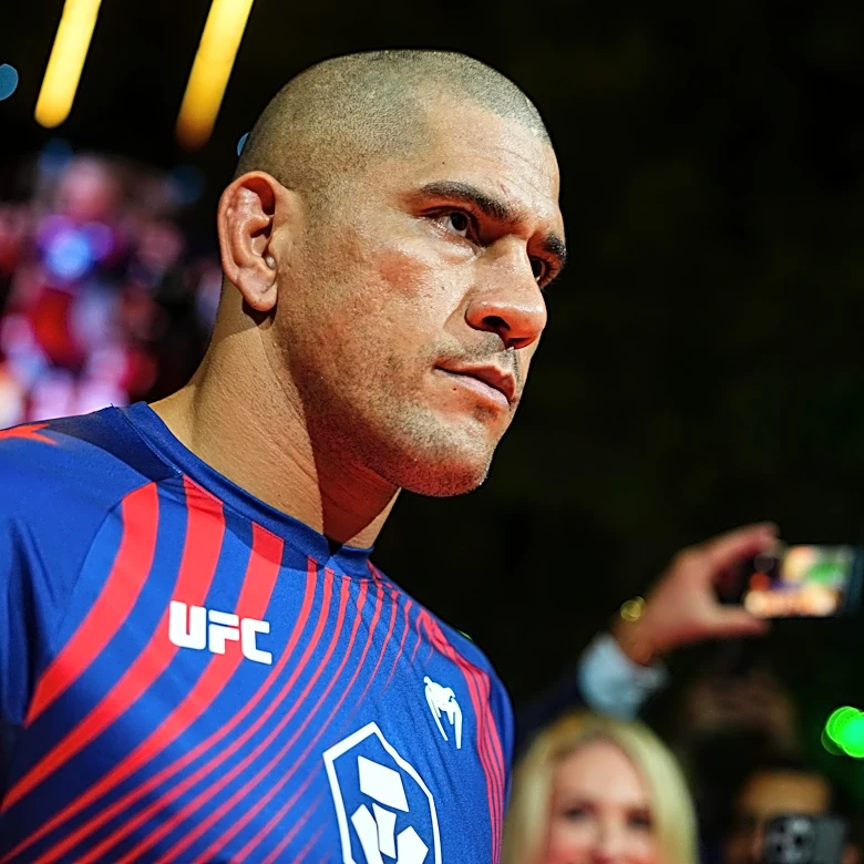 ‘Poatan’ privilege? Alex Pereira warns Paulo Costa he can swoop in for UFC light heavyweight title shot whenever he wants