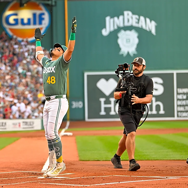 Red Sox Survive Bullpen Disaster to Beat Blue Jays 6-4