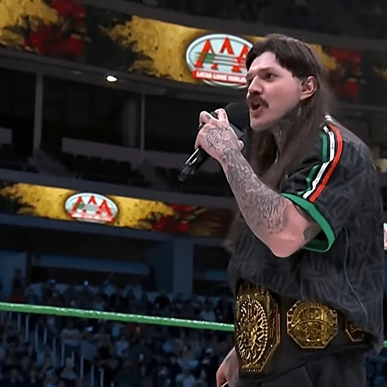 Dominik Mysterio headlines AAA Verano de Escandalo event