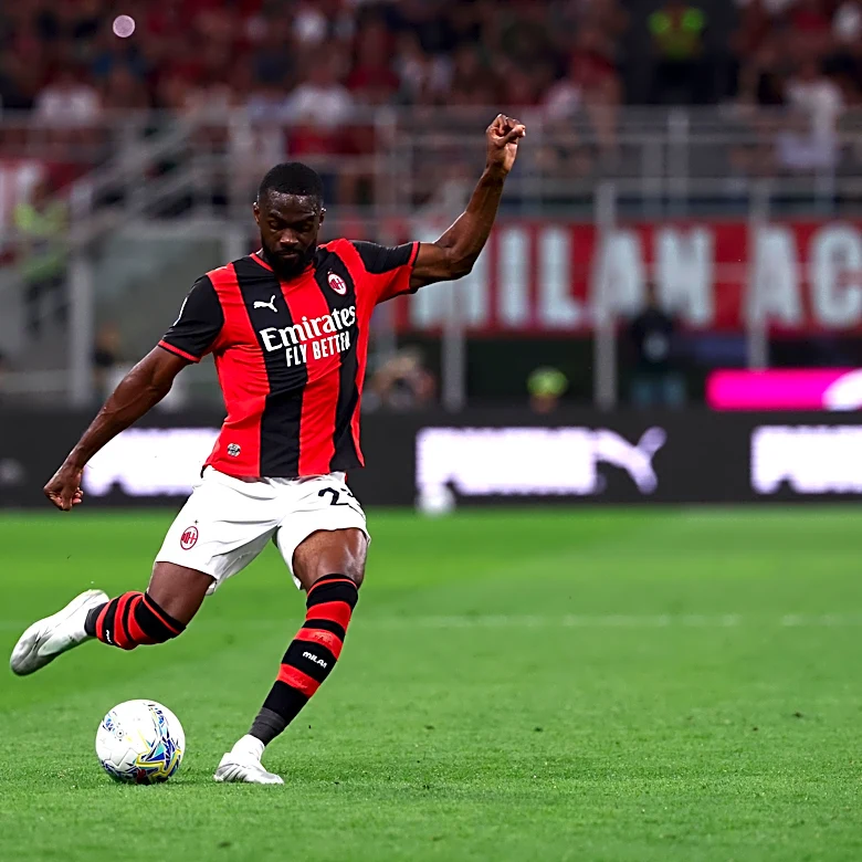 Newcastle Battling Premier League Rival for AC Milan’s Defender