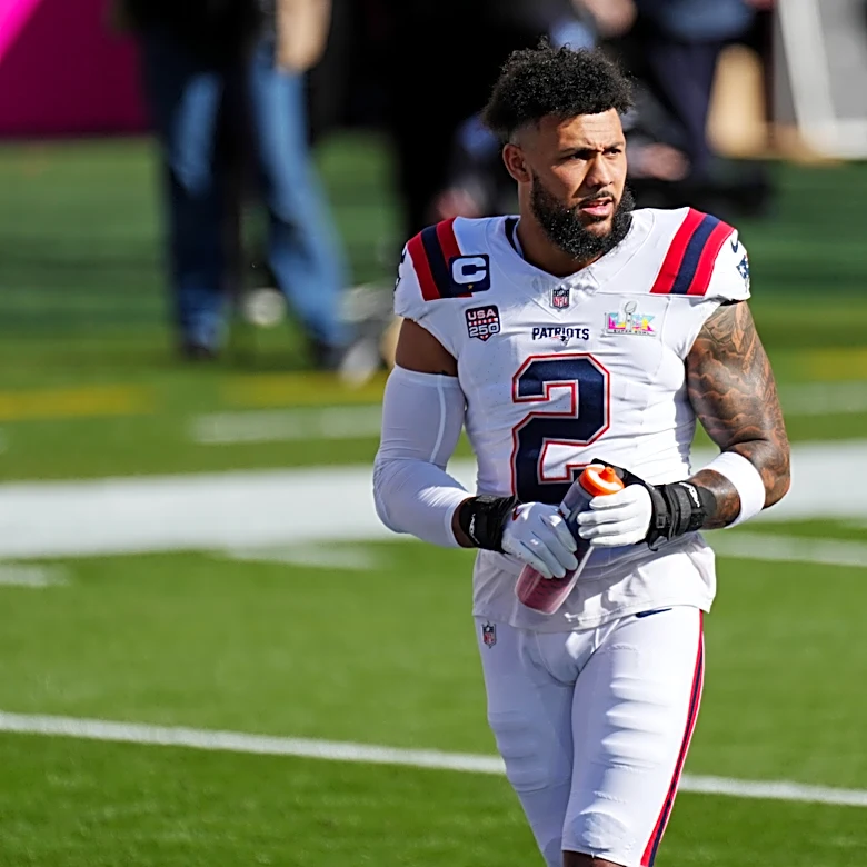 Mike Vrabel keeps mum on Harold Landry’s injury status