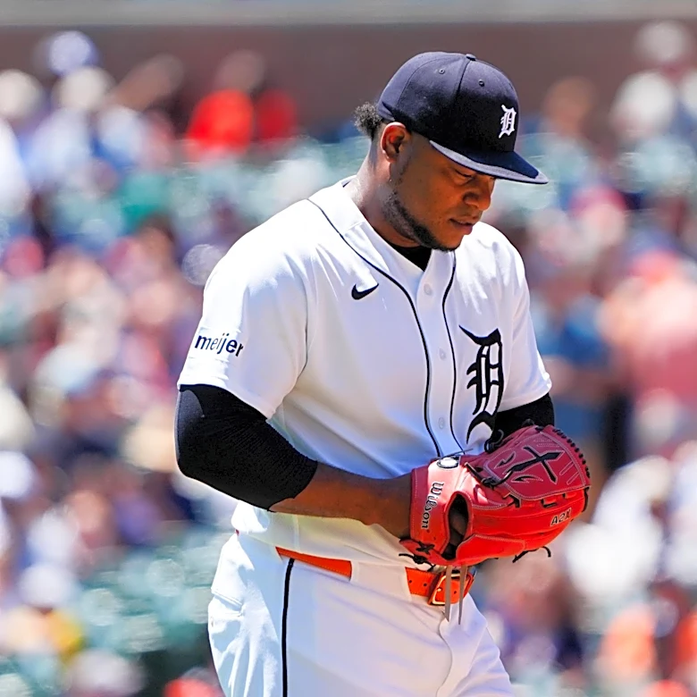Tigers seek series win over Royals on Sunday