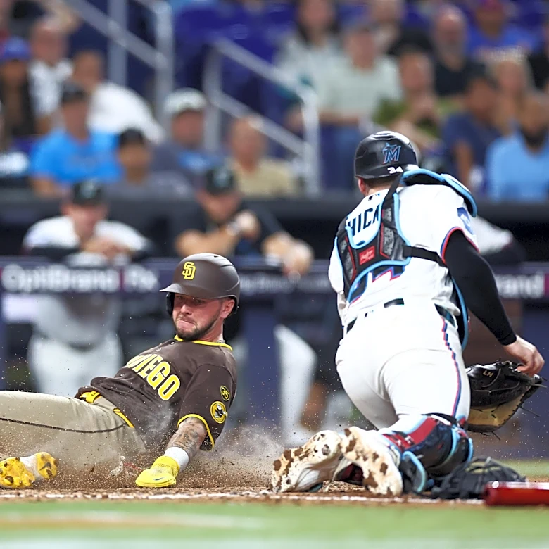 Good Morning San Diego: Padres score, score some more to beat Marlins, 7-2