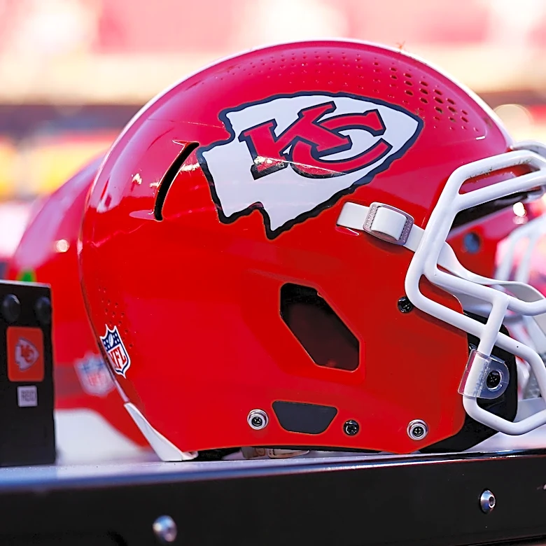 Monday Musings: Gratitude for the Chiefs’ traditional uniforms