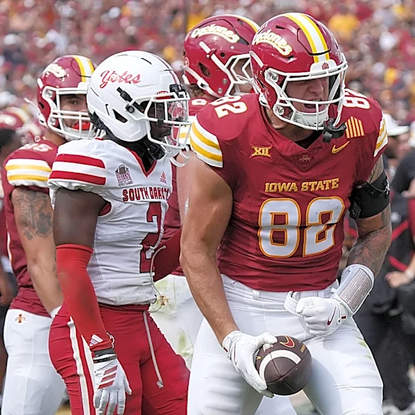 Tyler Moore signs with New York Giants following workout