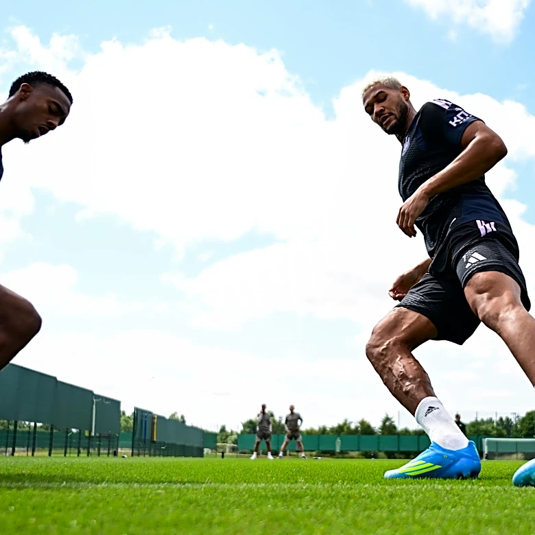 Newcastle Rejects Joe Willock Bid, Sets Delusive Price Tag on Midfielder
