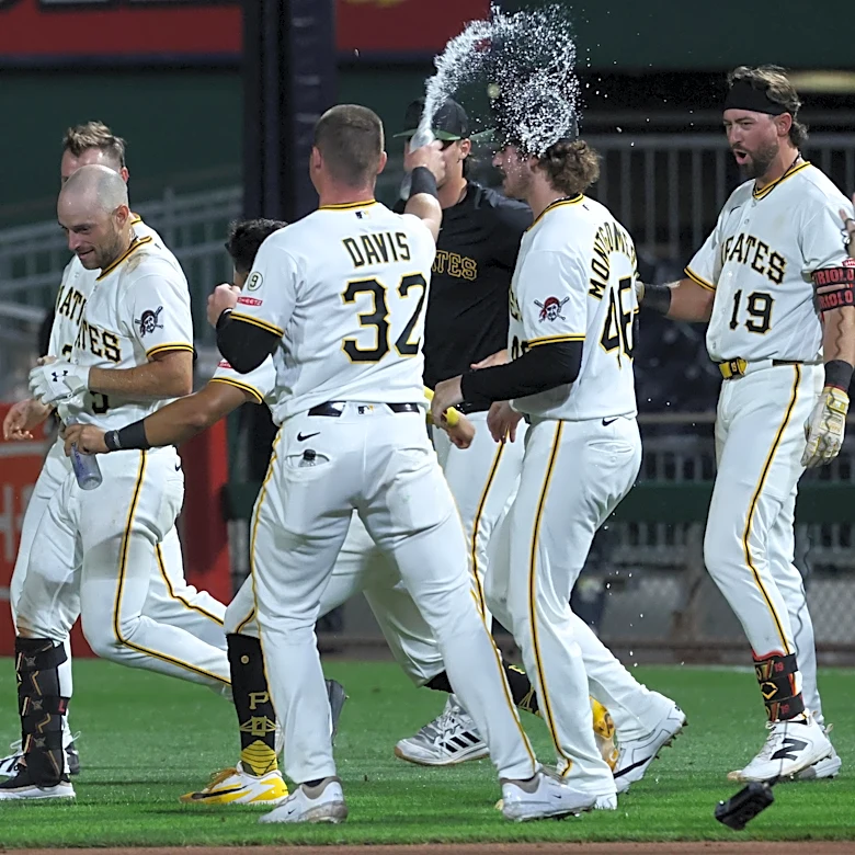 Snake Bytes, 7/28: Walked Off the Plank