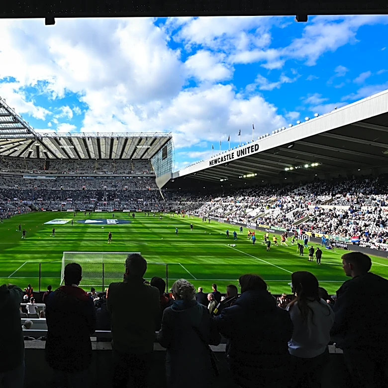 Former EPL Chief Executive Predicts Busy Transfer Week for Newcastle