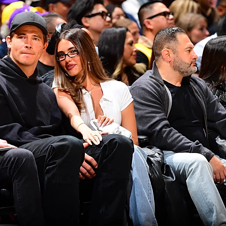 Chargers’ Justin Herbert, singer Madison Beer are engaged