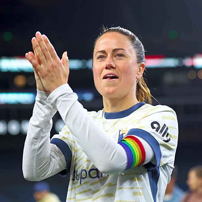 A Seattle Reign legend returns: Lauren Barnes named interim assistant coach