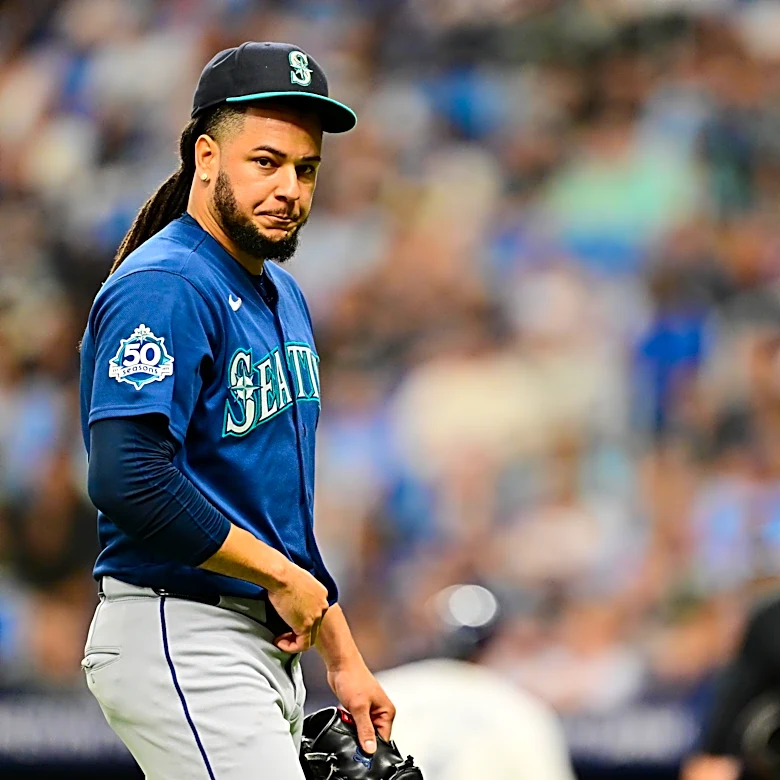Dodgers begin homestand facing Luis Castillo’s Mariners