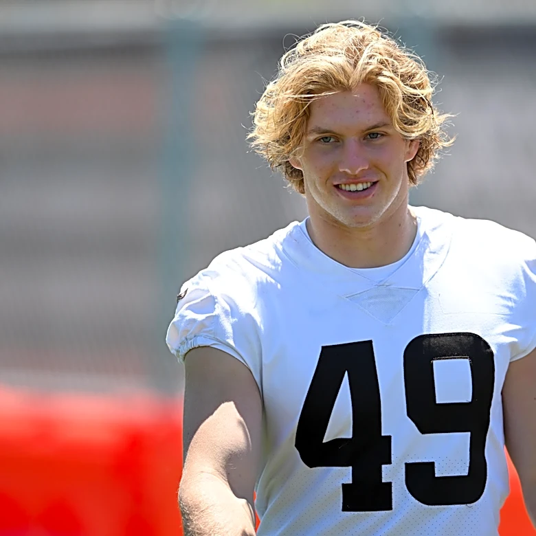 LB Carson Schwesinger the lone Browns player on new young ‘All-NFL team’